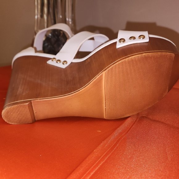 JustFab White Situna Platform Wedge Sandals - Picture 8 of 11